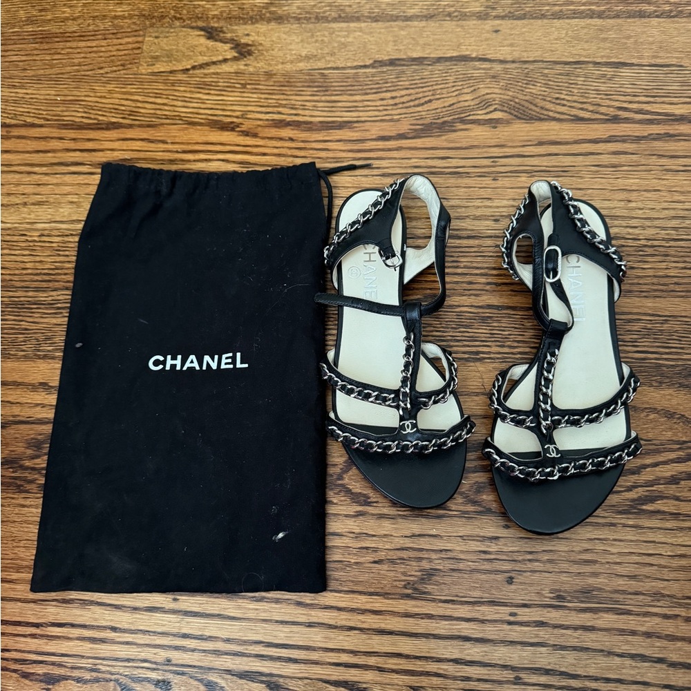 Chanel chain flat sandal size 36.5 new